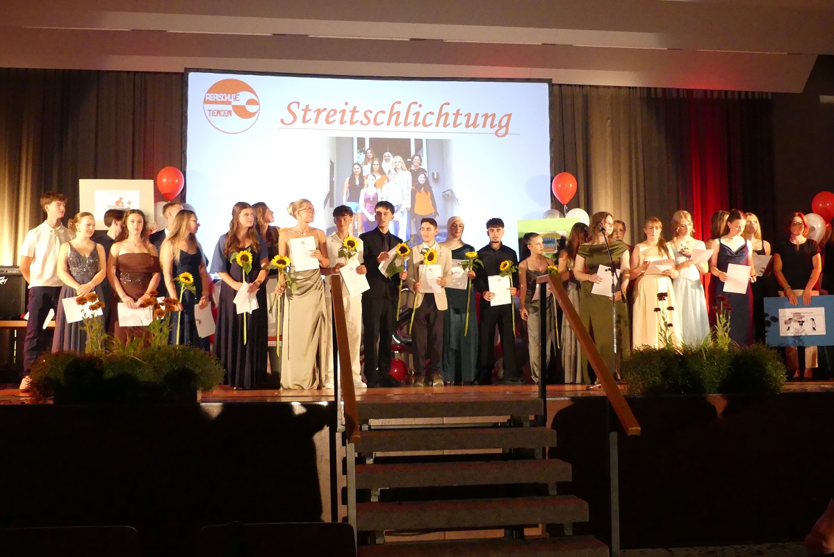 Abschlussfeier26 26